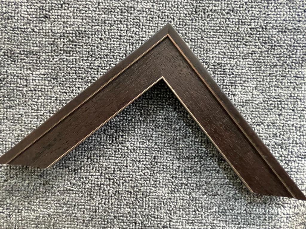 T8:- 3cm X 2cm