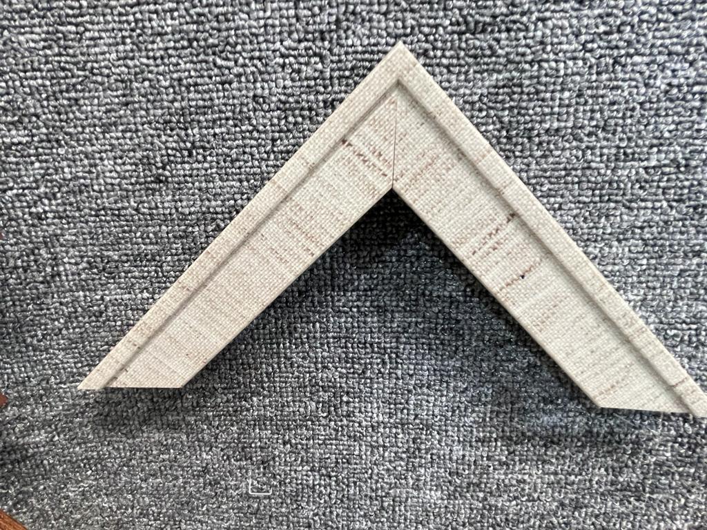 T7:- 3cm X 2cm